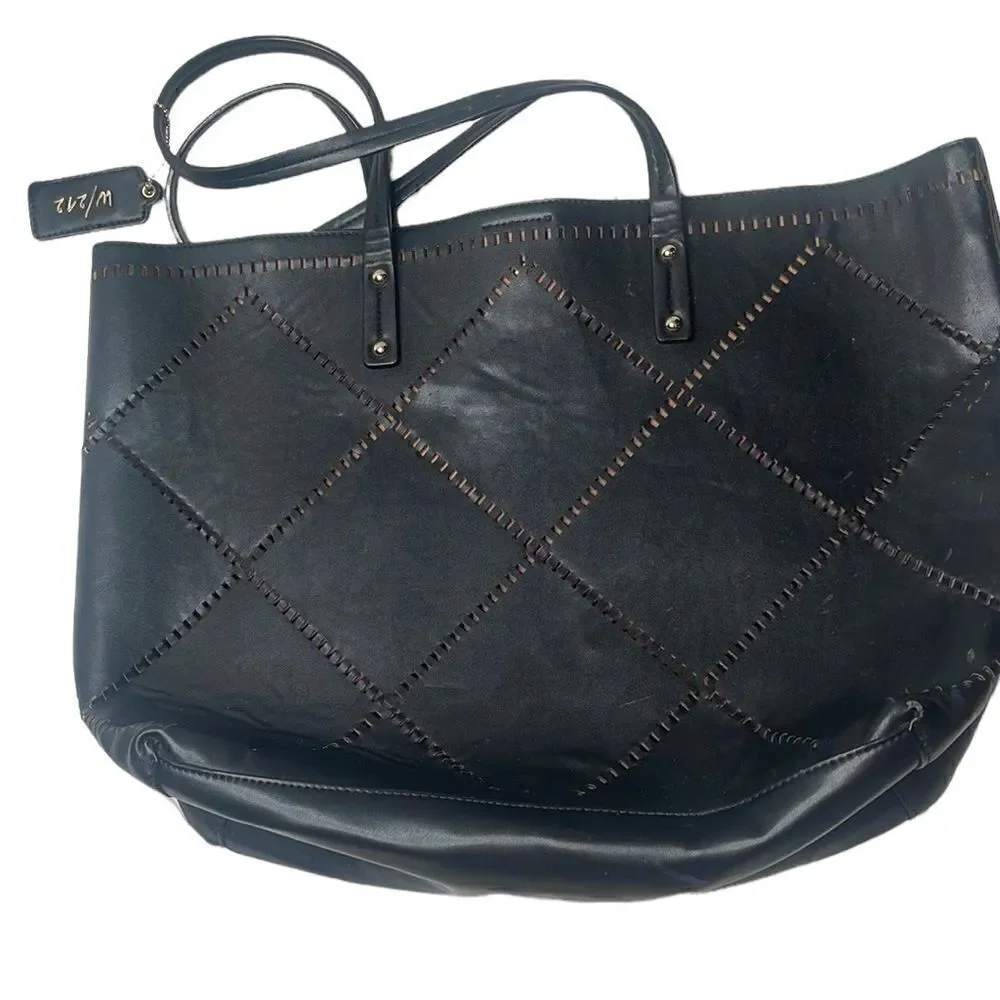 W/212 Black Tote Bag.